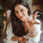 LAURA AUER • Kundalini Aktivierung & intuitive Energiearbeit